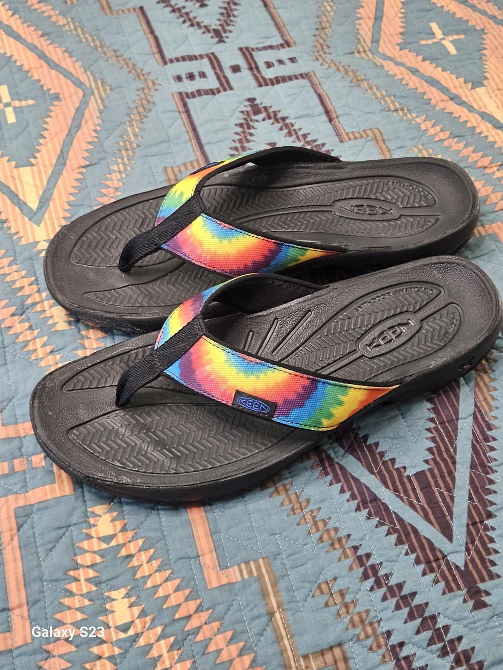 Keen Kona Flip Flops with  Straps Ith Tie Dye Colorway - Picture 3 of 6